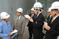 �u���ɑϐk�H�w�����Z���^�[�v